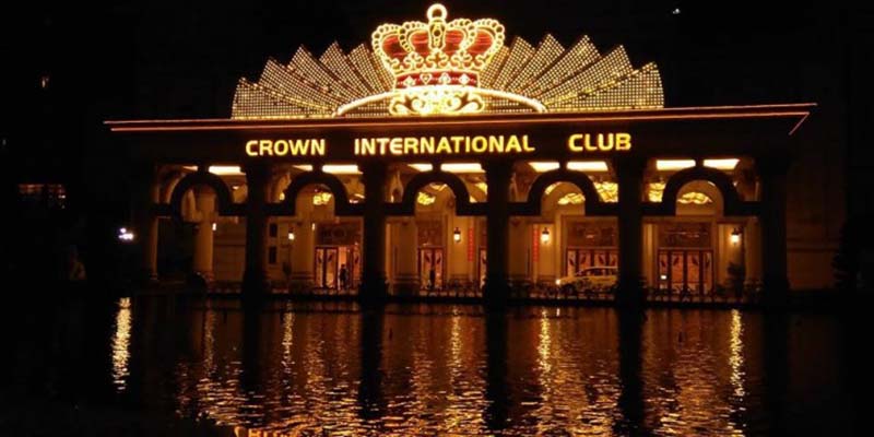 Club Crown International Đà Nẵng bao gồm khu nghỉ dưỡng