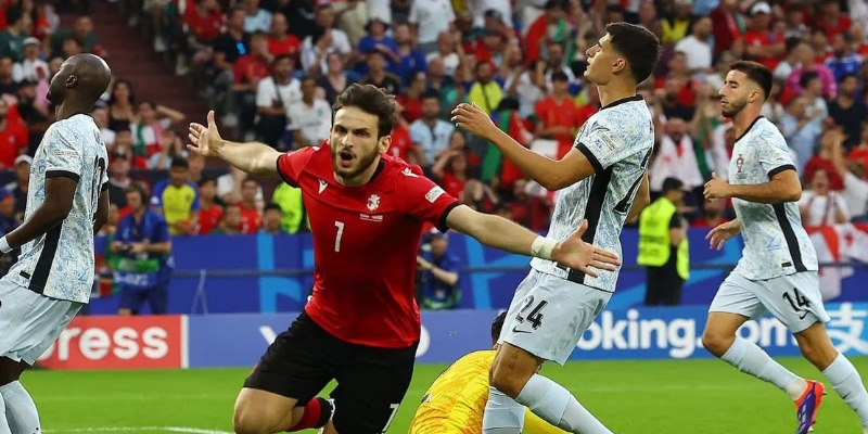 Kvaratskhelia tỏa sáng giúp Gruzia lọt vào vòng 16 đội Euro 2024